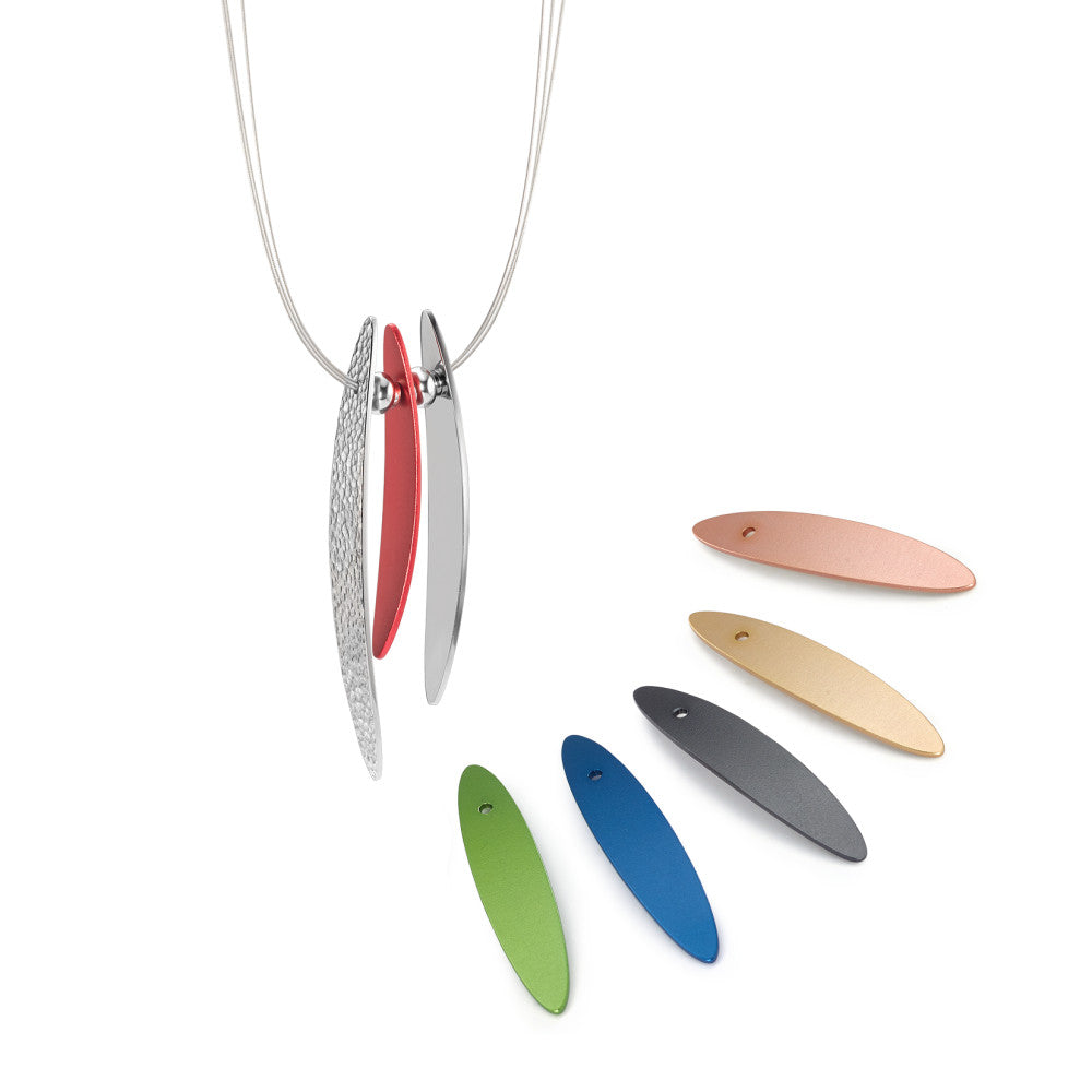 Schmuckset WINGS, Seilcollier 019.0200.42, 6 farbige WINGS aus Aluminium + 2 WINGS aus Edelstahl